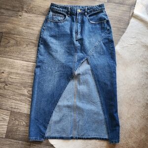 Forever 21 Denim Midi Asymmetric Skirt Size Medium